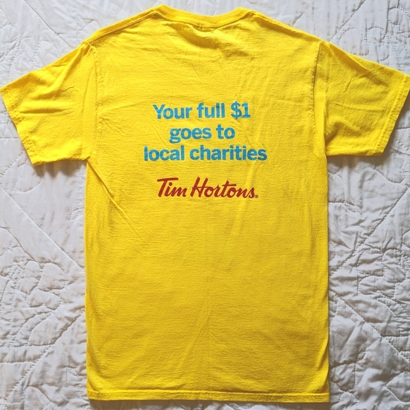 10/$20 ❄️ Tim Hortons Smile Cookie Tee - Picture 2 of 6
